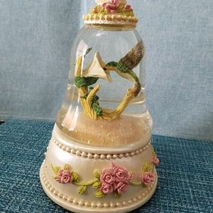 Hummingbird musical water globe